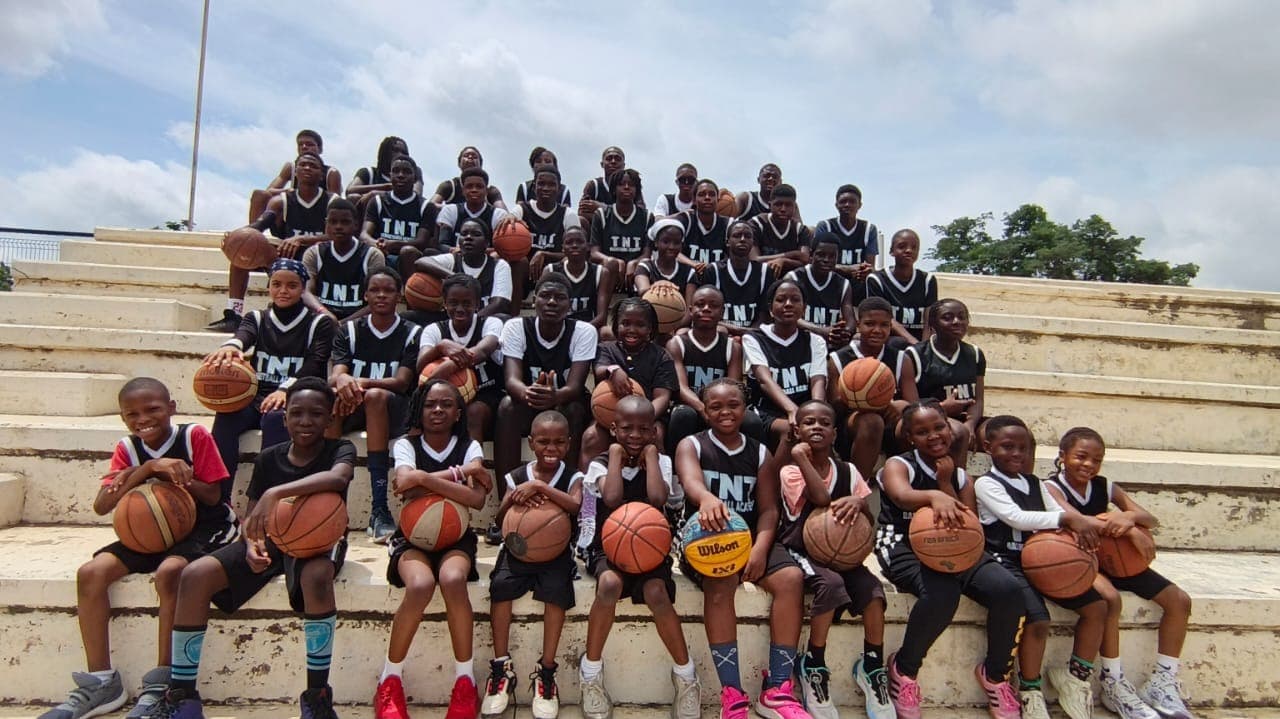TNT Panthers players and coaches